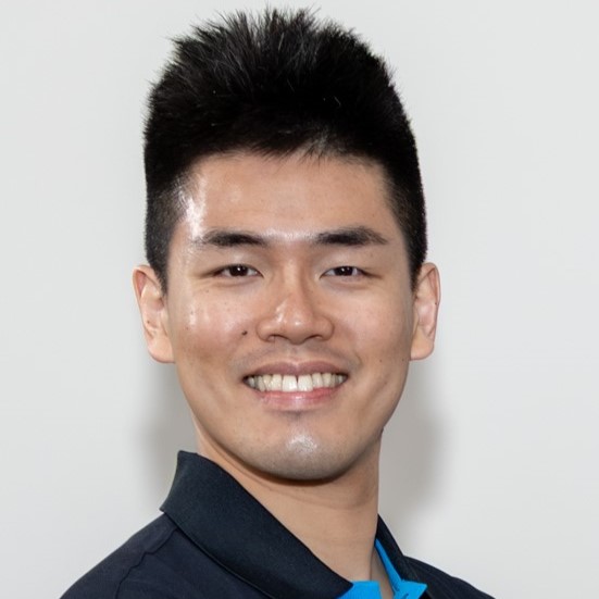 李秉哲